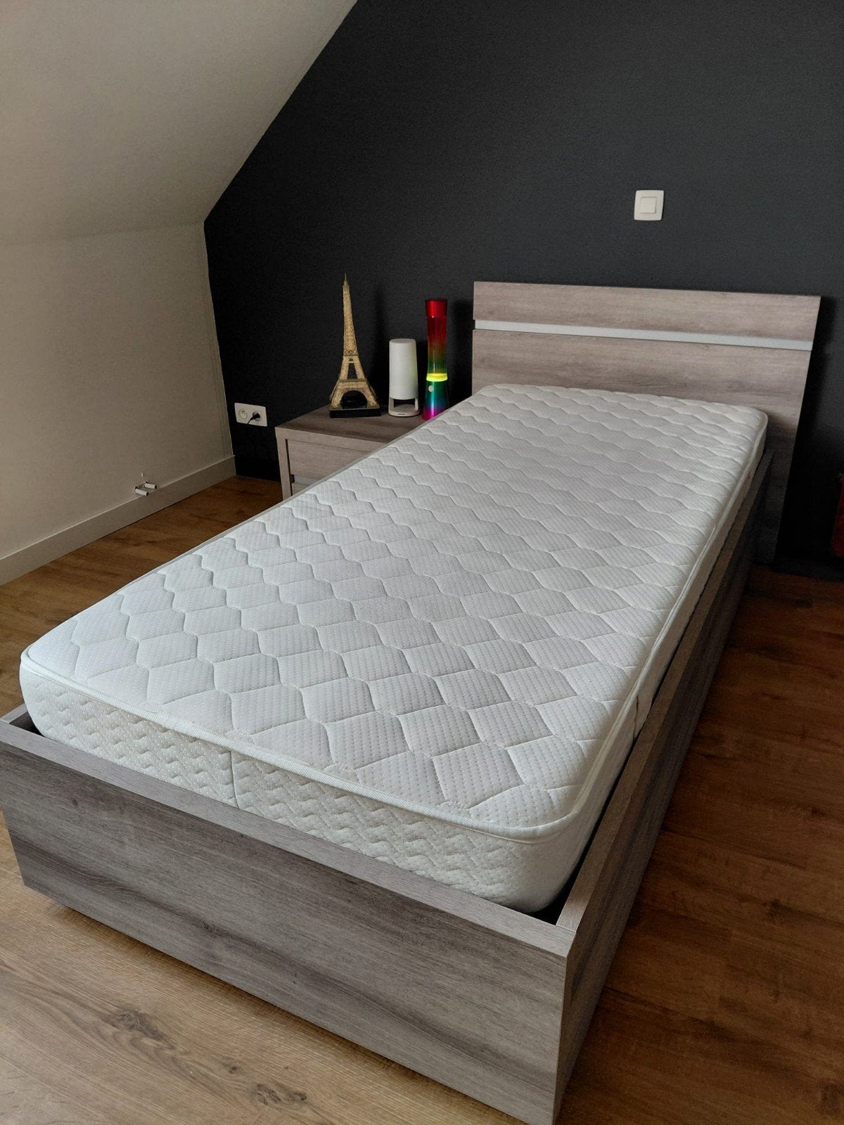 Eénpersoonsbed te koop, Ophalen