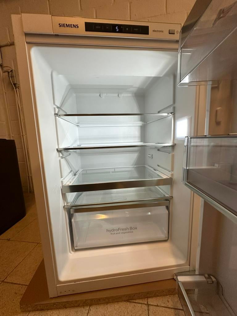 Siemens iQ500 inbouwkoelkast (H 88 cm), Elektronische apparatuur, Ophalen, Gebruikt
