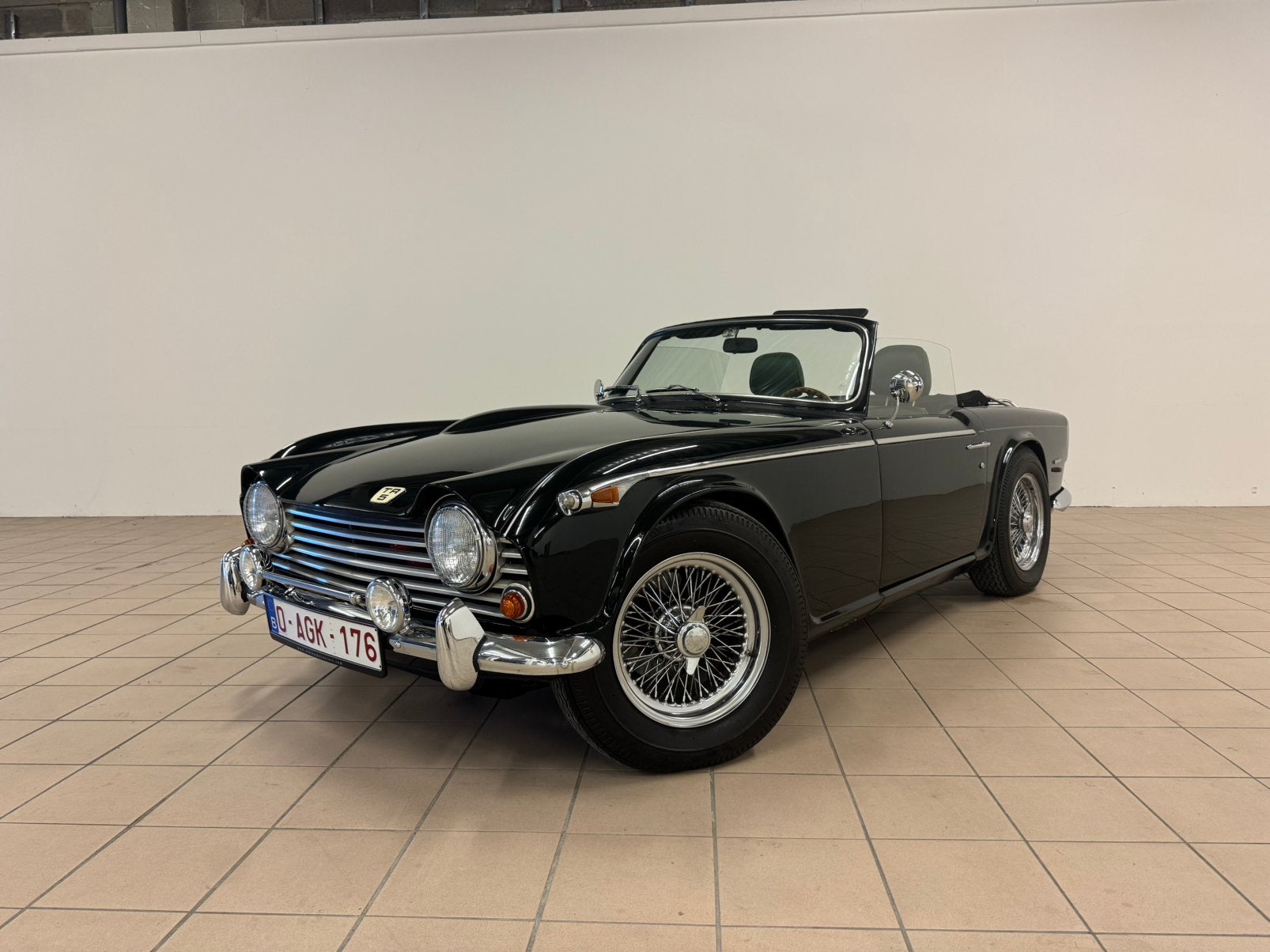 TRIUMPH TR5 PI 2.4 benzin (105kW-143Cv) 37.410km SHOWROOM, Autos, Cuir, Autres modèles, Achat, Cabriolet