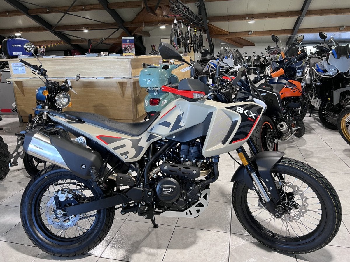 Benelli BKX 300, Motoren, 300 cc, Bedrijf, Enduro, 12 t/m 35 kW