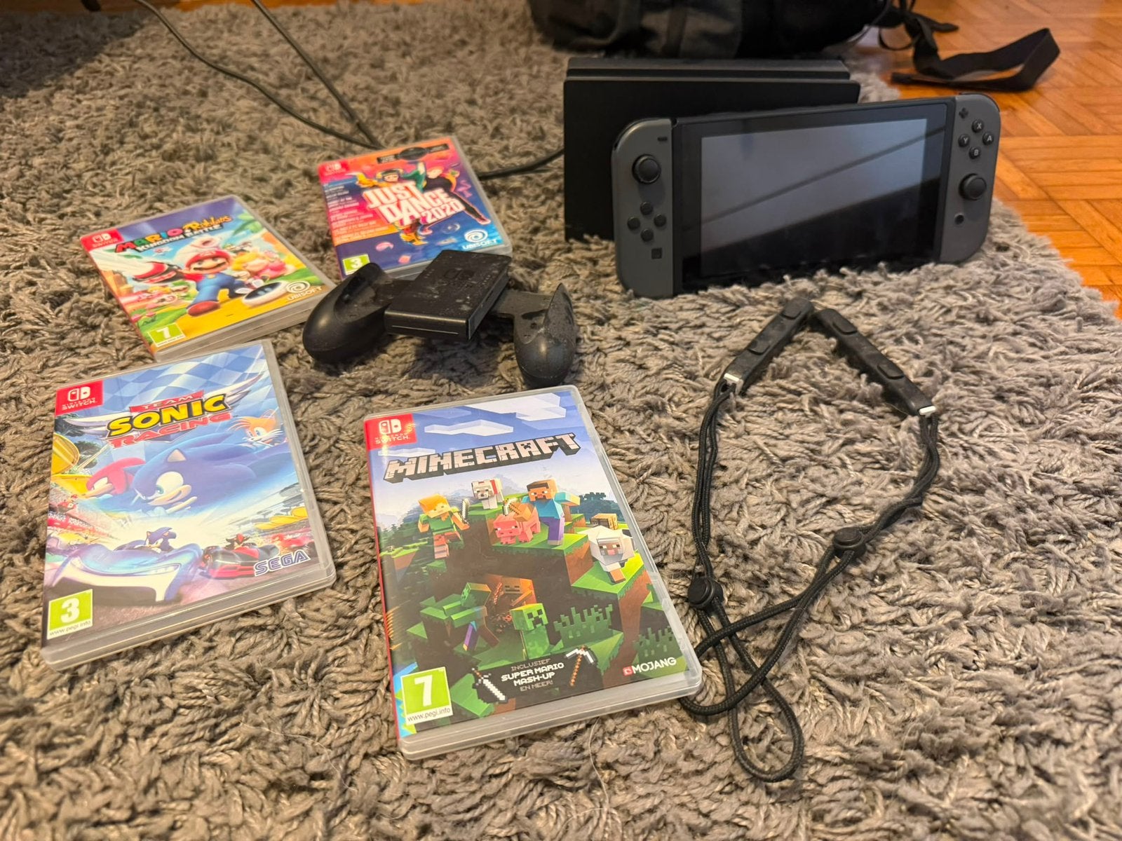 Nintendo Switch met 4 spelletjes, Enlèvement, Comme neuf