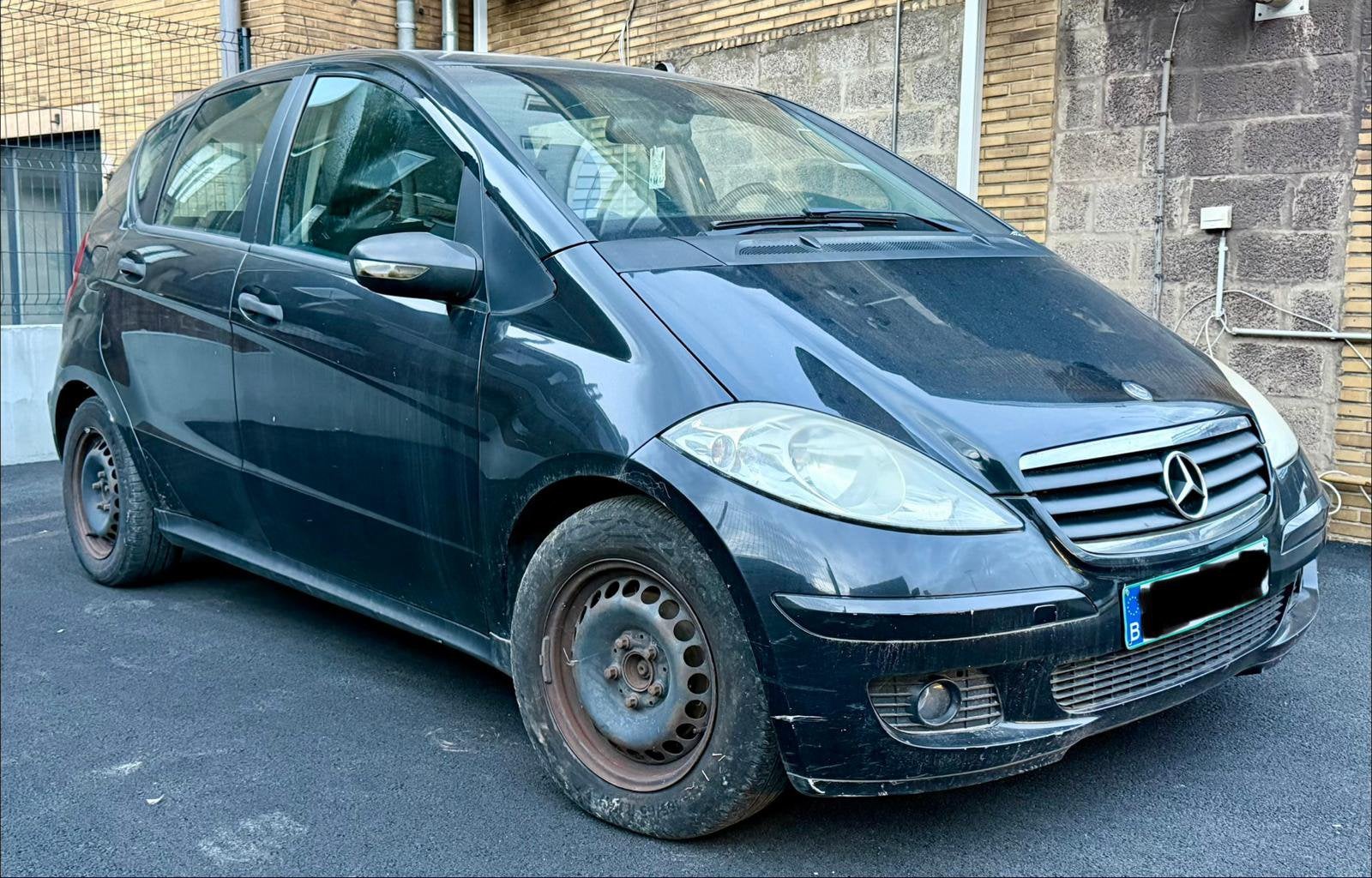 Mercedes Classe A 180D automatique, Classe A, Achat, Volant multifonction, Noir