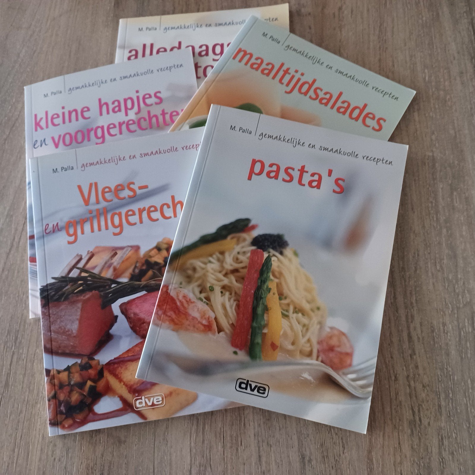 kookboekjes, Boeken, Kookboeken, Ophalen, Nieuw, Europa, Hoofdgerechten