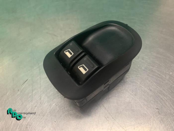 Commutateur vitre électrique d'un Honda Civic (Civic 95-), Honda, -, 3 mois de garantie, Utilisé