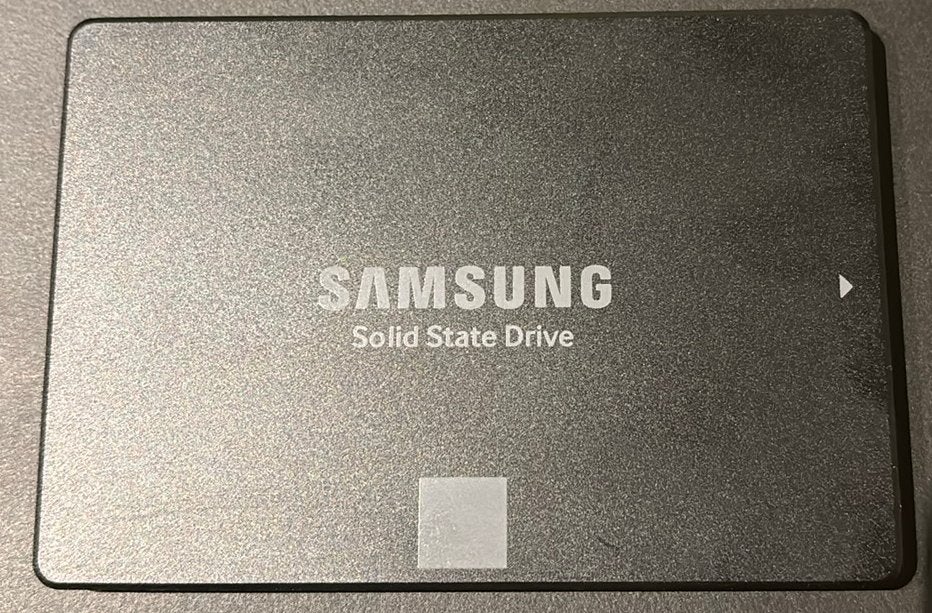 Samsung SSD 750 EVO 250 Go SATA III 2.5" – très Bon état, Computers en Software, Ophalen, Intern, Gebruikt, Desktop