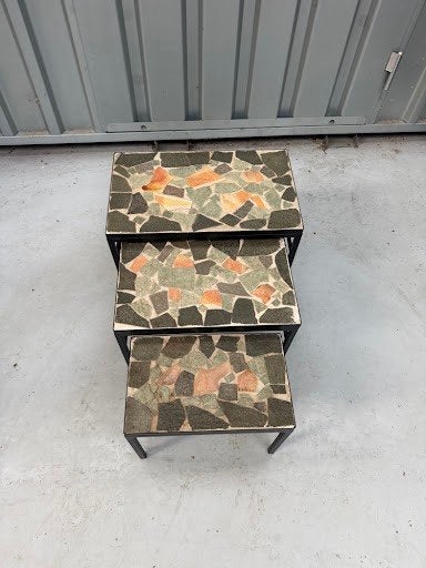 Vintage Nesting Tafels Set van 3 – Mozaïek Natuursteen, Ophalen, Zo goed als nieuw, Metaal