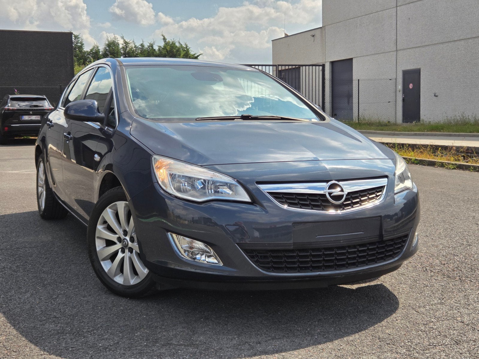 OPEL ASTRA COSMO 1.4CC ** 81.000KM ** PRÊTE À IMMATRICULER, Autos, Opel, Euro 5, Achat, 129 g/km, 5 portes