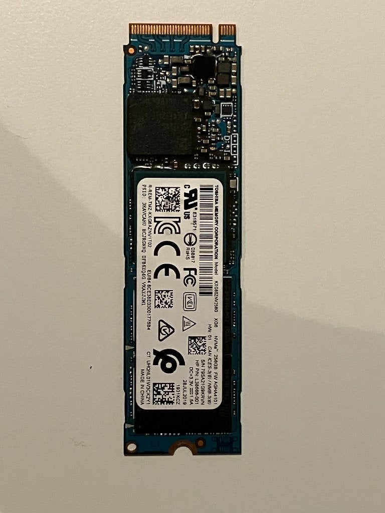 Toshiba 256GB xg6 NVMe SSD - Zo goed als nieuw, Computers en Software, Harde schijven, Intern, Verzenden, SSD, Zo goed als nieuw