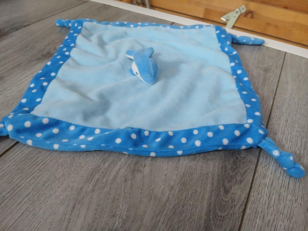 Toi Toys Knuffeldoekje Blauwe Dolfijn - Stipjes - 35x35 cm, Kinderen en Baby's, Speelgoed | Knuffels en Pluche, Zo goed als nieuw