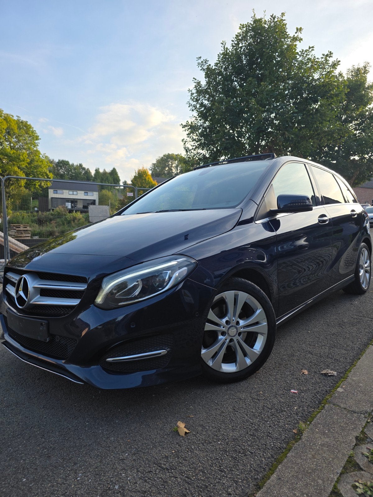 Mercedes-Benz Classe B 180 Essence – Avril 2017

 Prix, Autos, Achat, Euro 6, Boîte manuelle, Noir