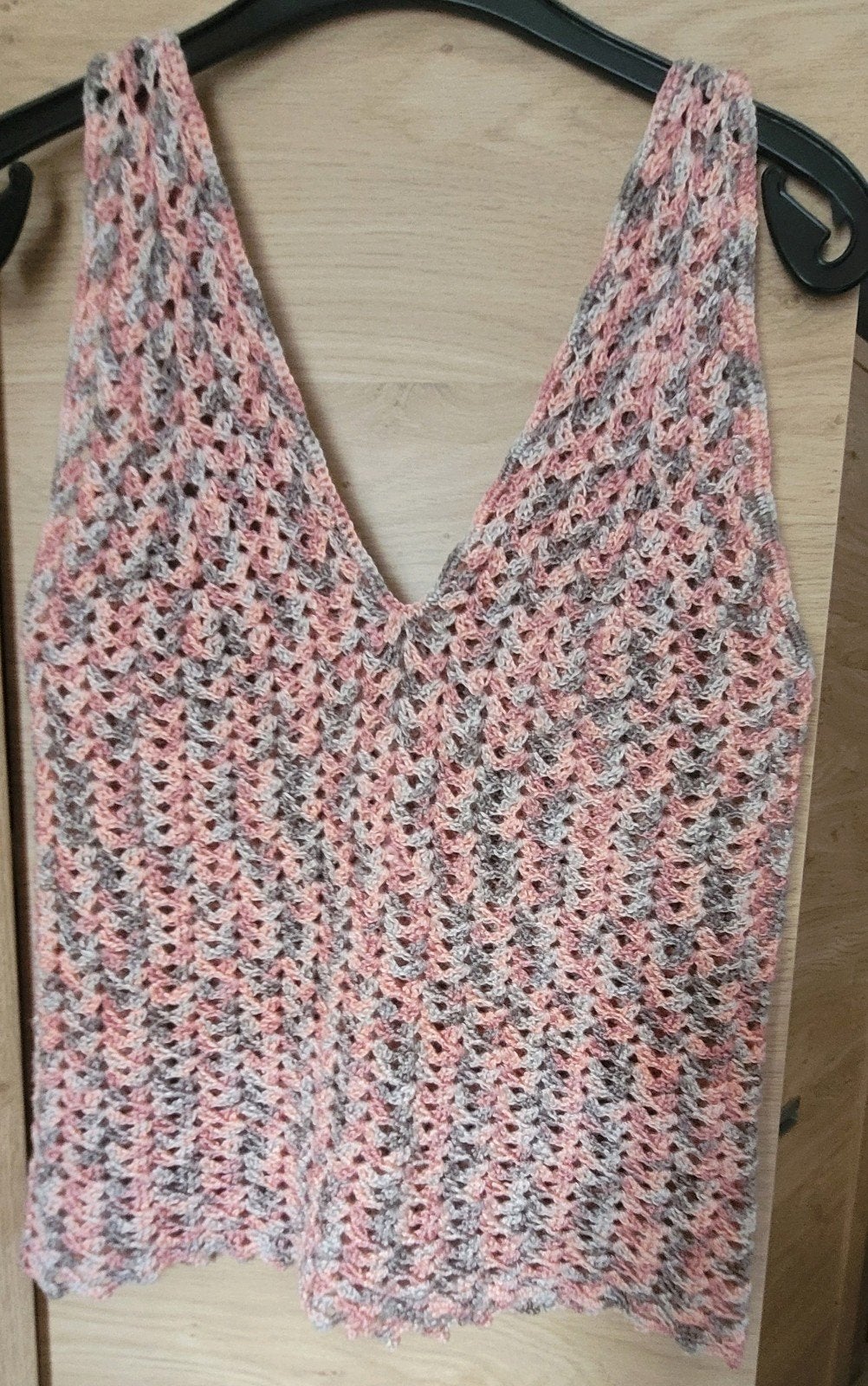 ​ Haut sans manches / Débardeur au crochet (Fait main), Taille 38/40 (M), Enlèvement ou Envoi, Fait main, Multicolore