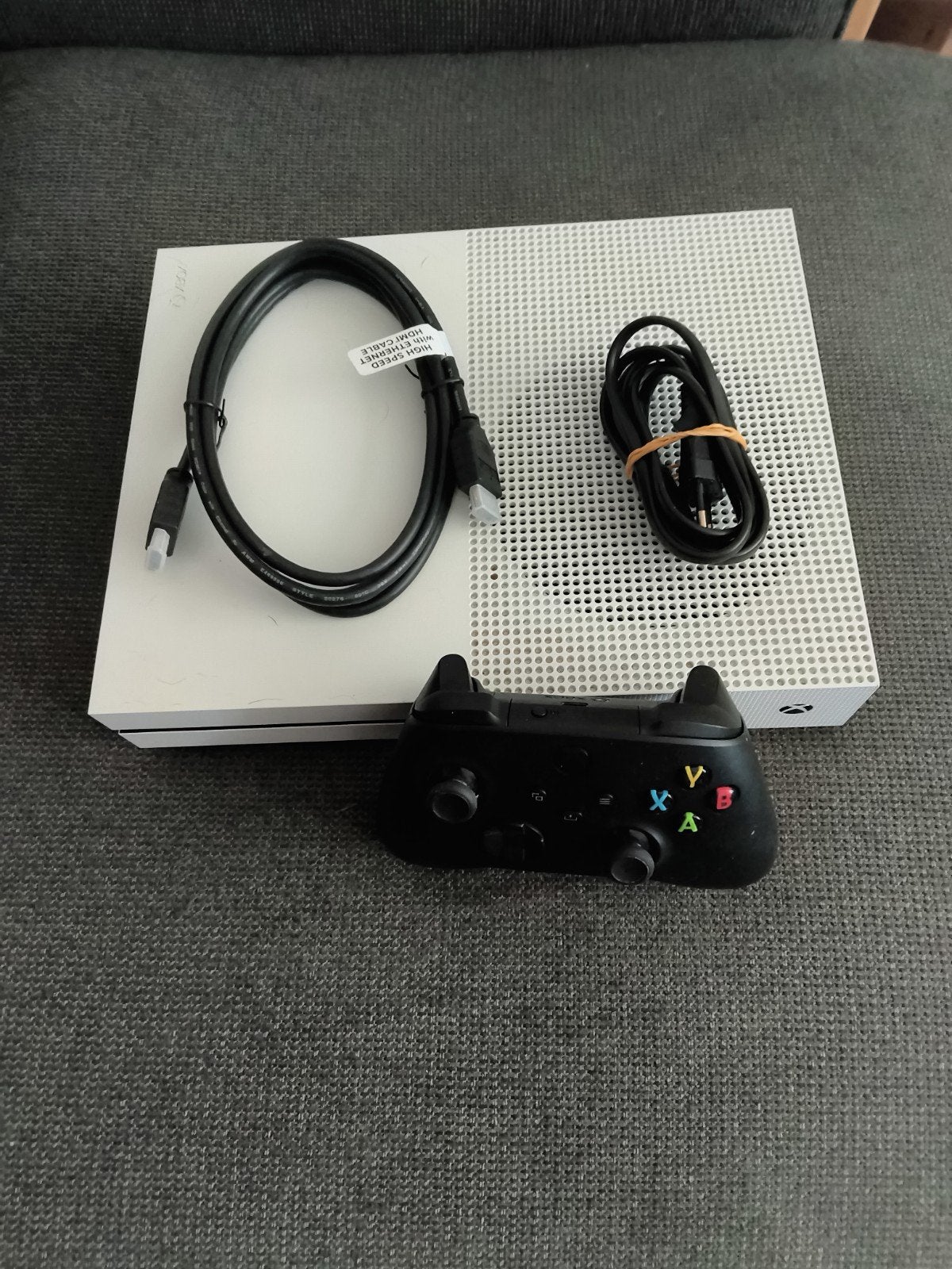 Xbox One S 500gb 1 controller en kabels, 500 GB, Avec disque dur, Enlèvement ou Envoi, Avec 1 manette