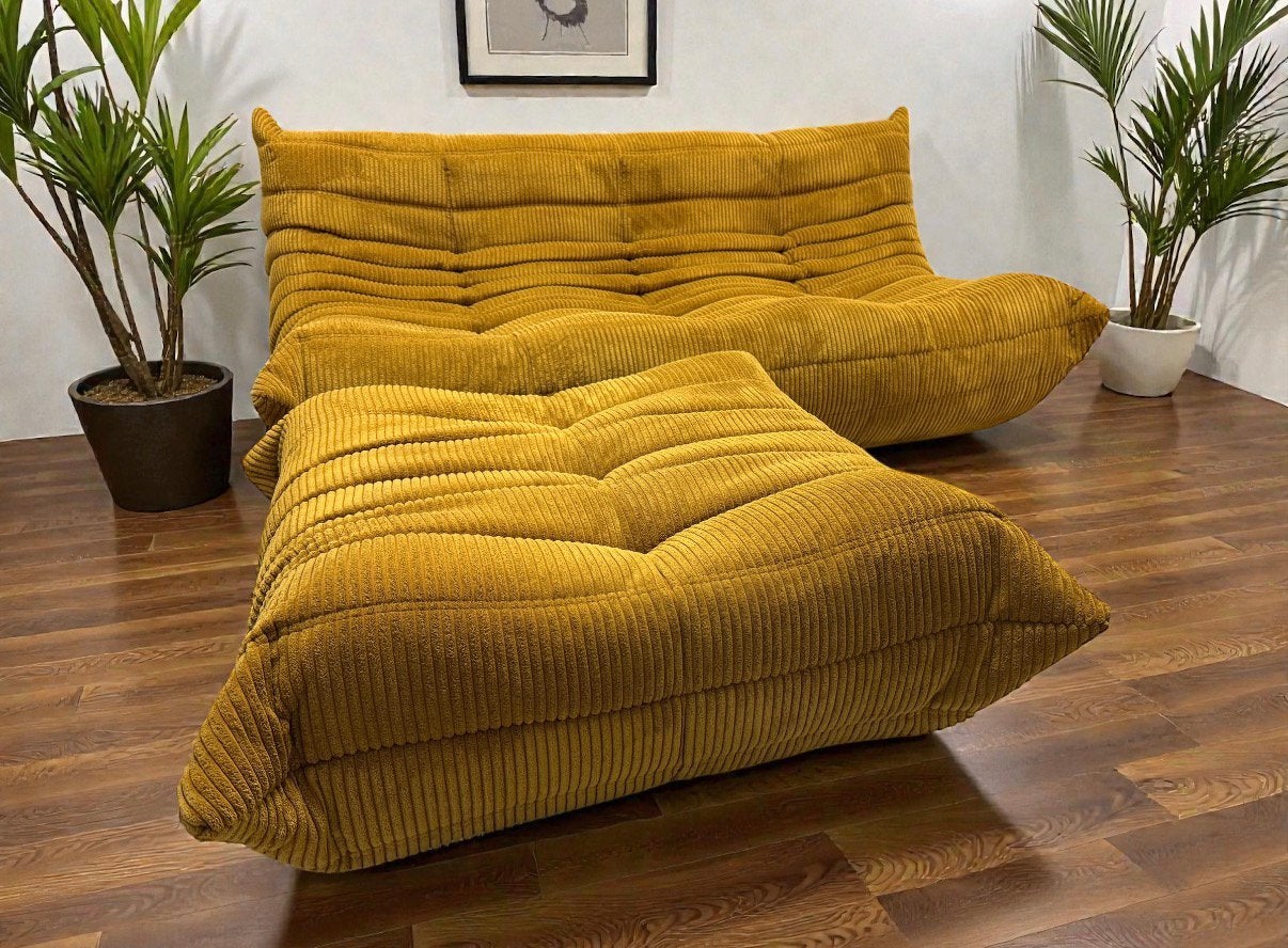 Canapé 3pl et pouf Togo en velours côtelé ocre, Maison & Meubles, Enlèvement ou Envoi, Ligne roset togo