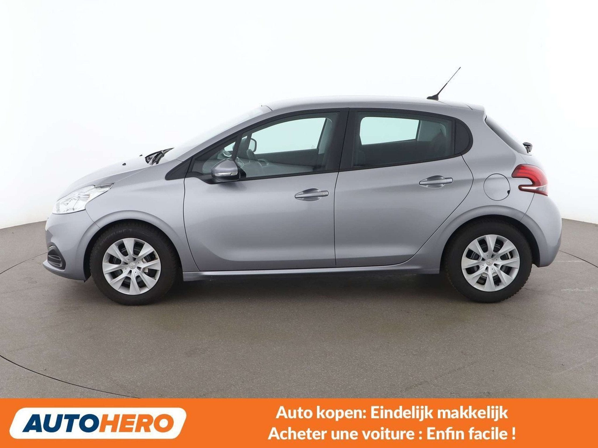 Peugeot 208 1.2 PureTech Like (année de construction 2018), Autos, Peugeot, Argent ou Gris, Achat, 50 kW, Euro 6