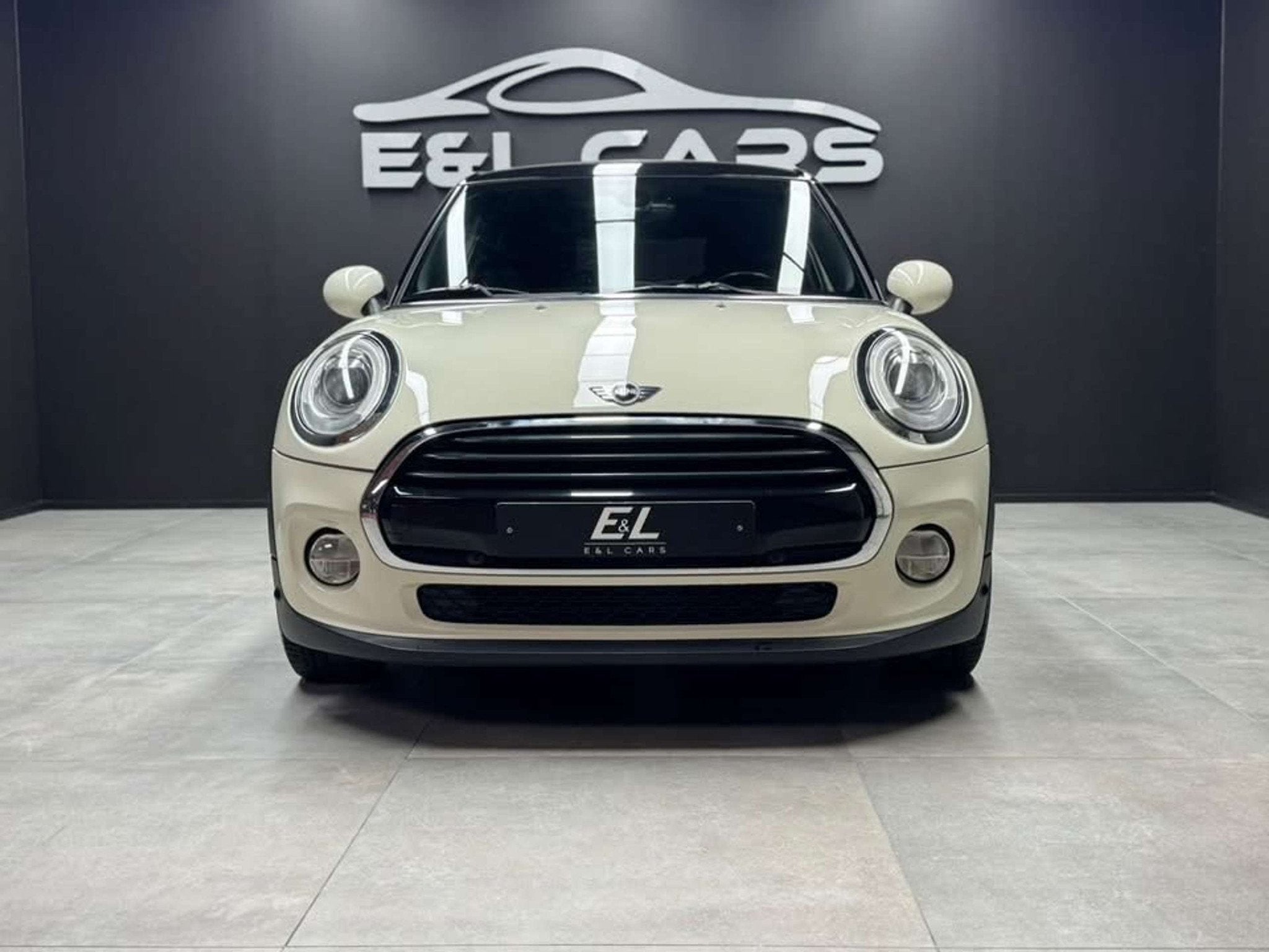 MINI Cooper Mini 1.5A Cooper *12 mois de garantie*, Auto's, Gebruikt, 136 pk, Wit, Bedrijf