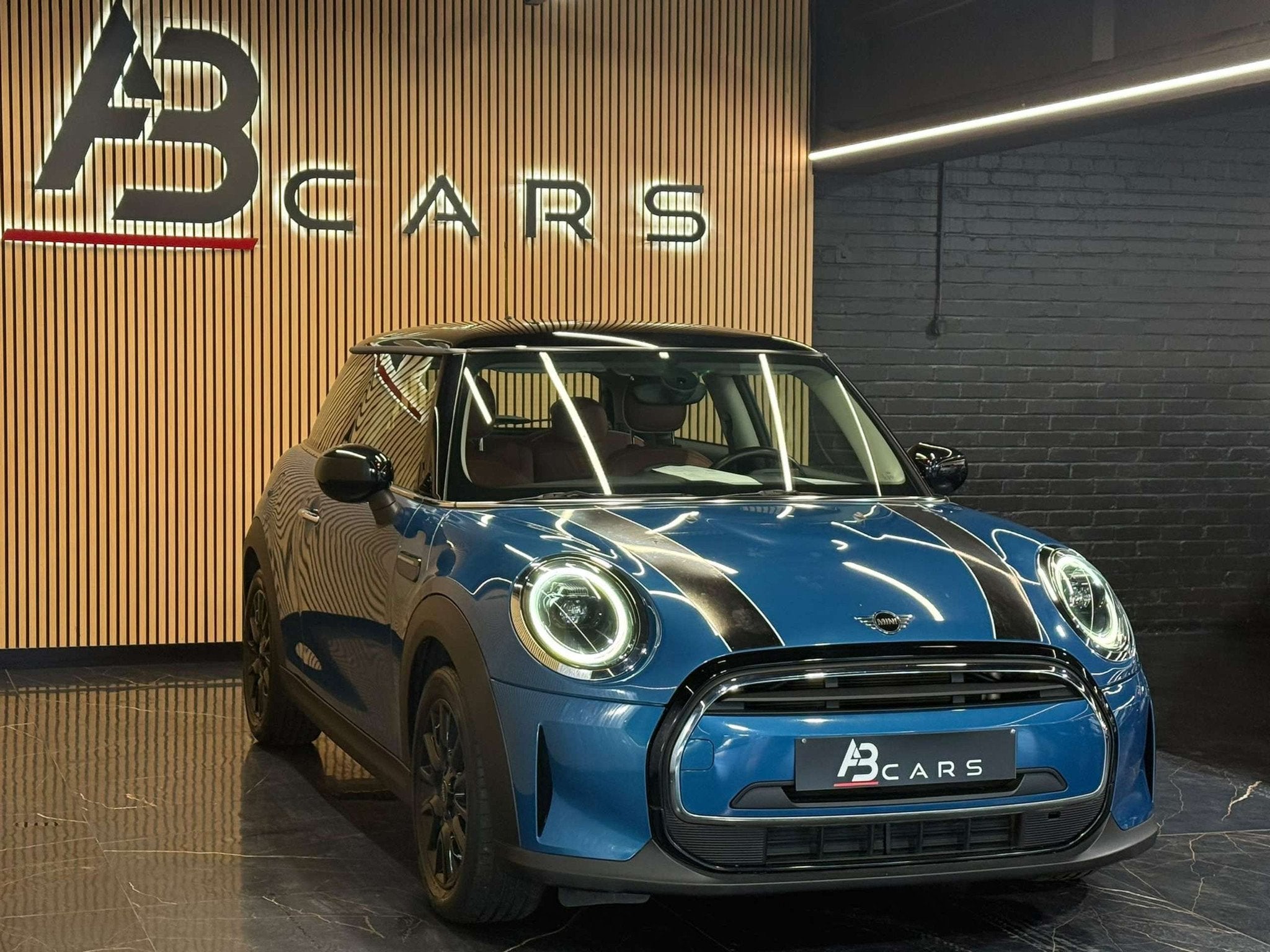 MINI Cooper 1.5i * BOITE AUTO * GARANTIE 12 MOIS * FACE LIFT, Autos, Achat, 1610 kg, Euro 6, Entreprise