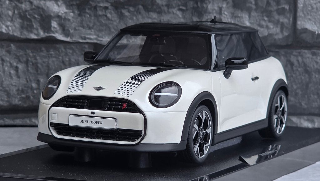 Mini Cooper S Nanuq White (Metallic) 2025 1/18ème ottomobile, Neuf, OttOMobile, Enlèvement ou Envoi, Voiture