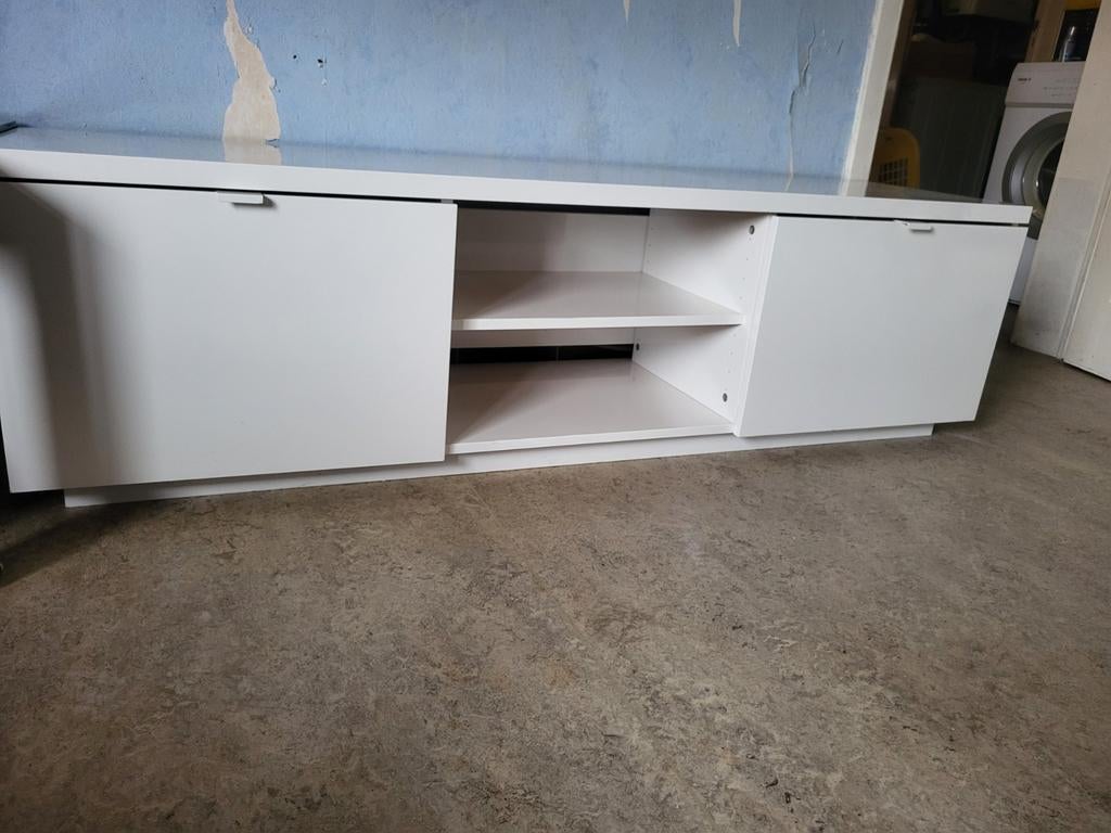 IKEA Tv kast, Ophalen