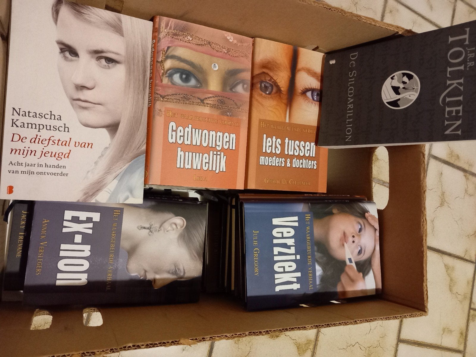 waargebeurde verhalen, Ophalen, Zo goed als nieuw, Nederlands
