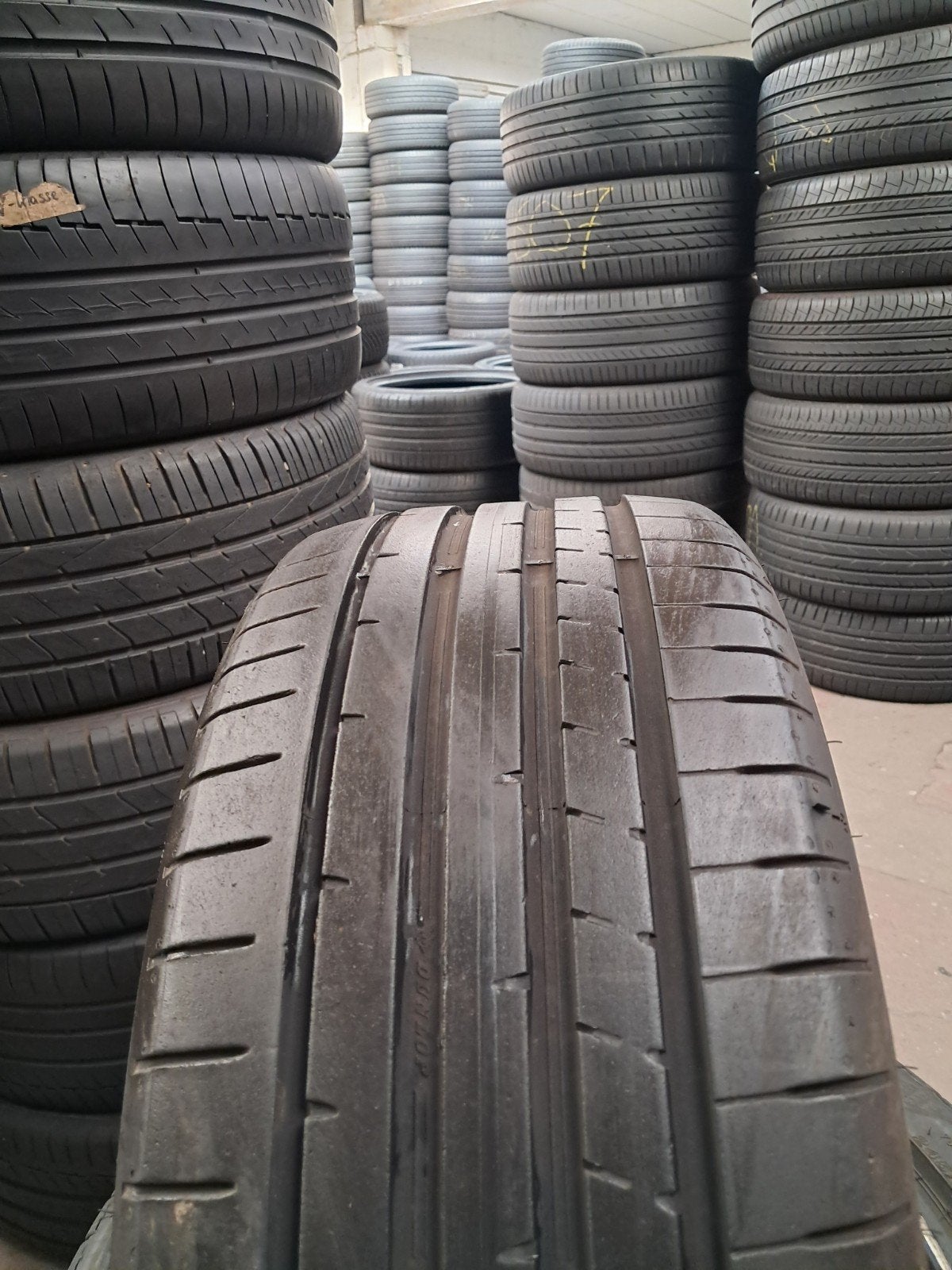 22540r18 225 40 r18 225/40/18 dunlop Pirelli avec montage, Enlèvement ou Envoi