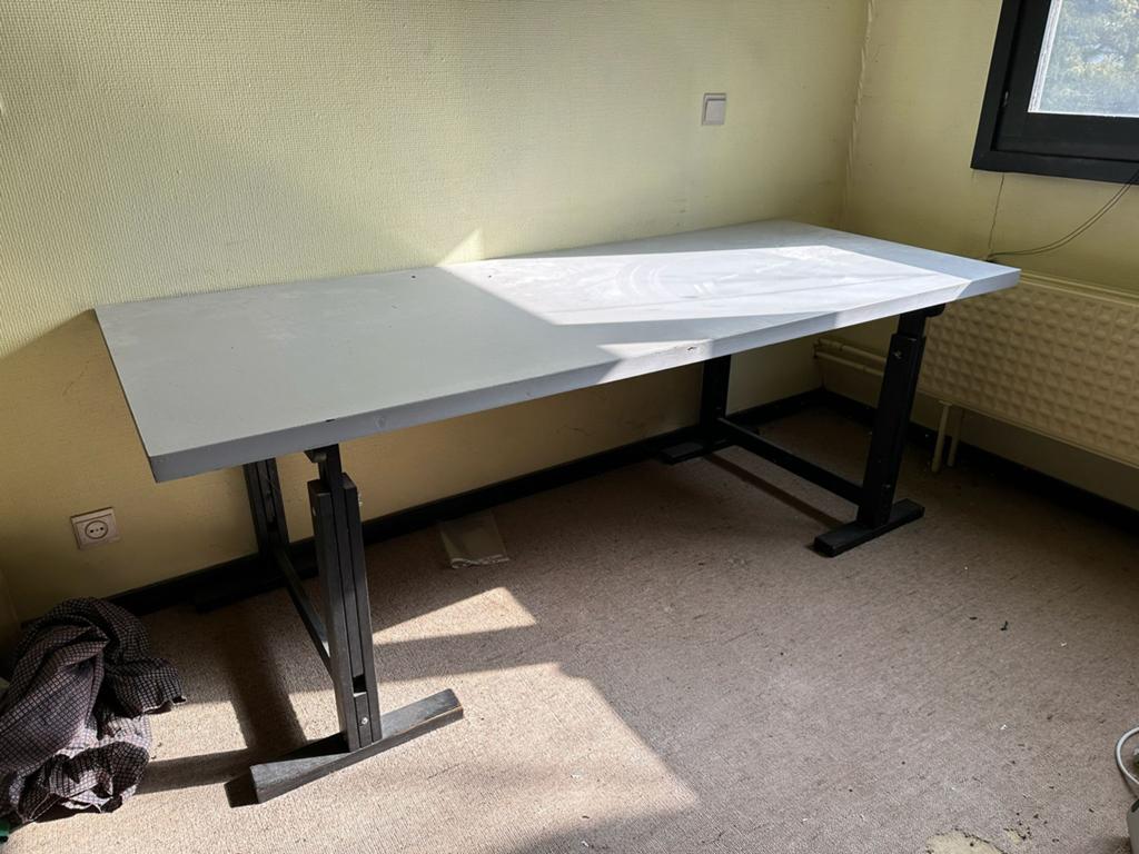 Table de dessin / bureau avec tréteaux, Maison & Meubles, Enlèvement, Utilisé, Autres types