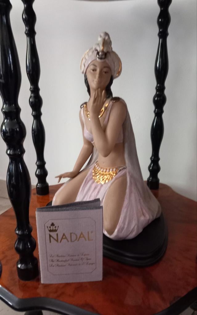 Nadal gepolycromeert porselein ( zie omschrijving ), Antiek en Kunst, Ophalen