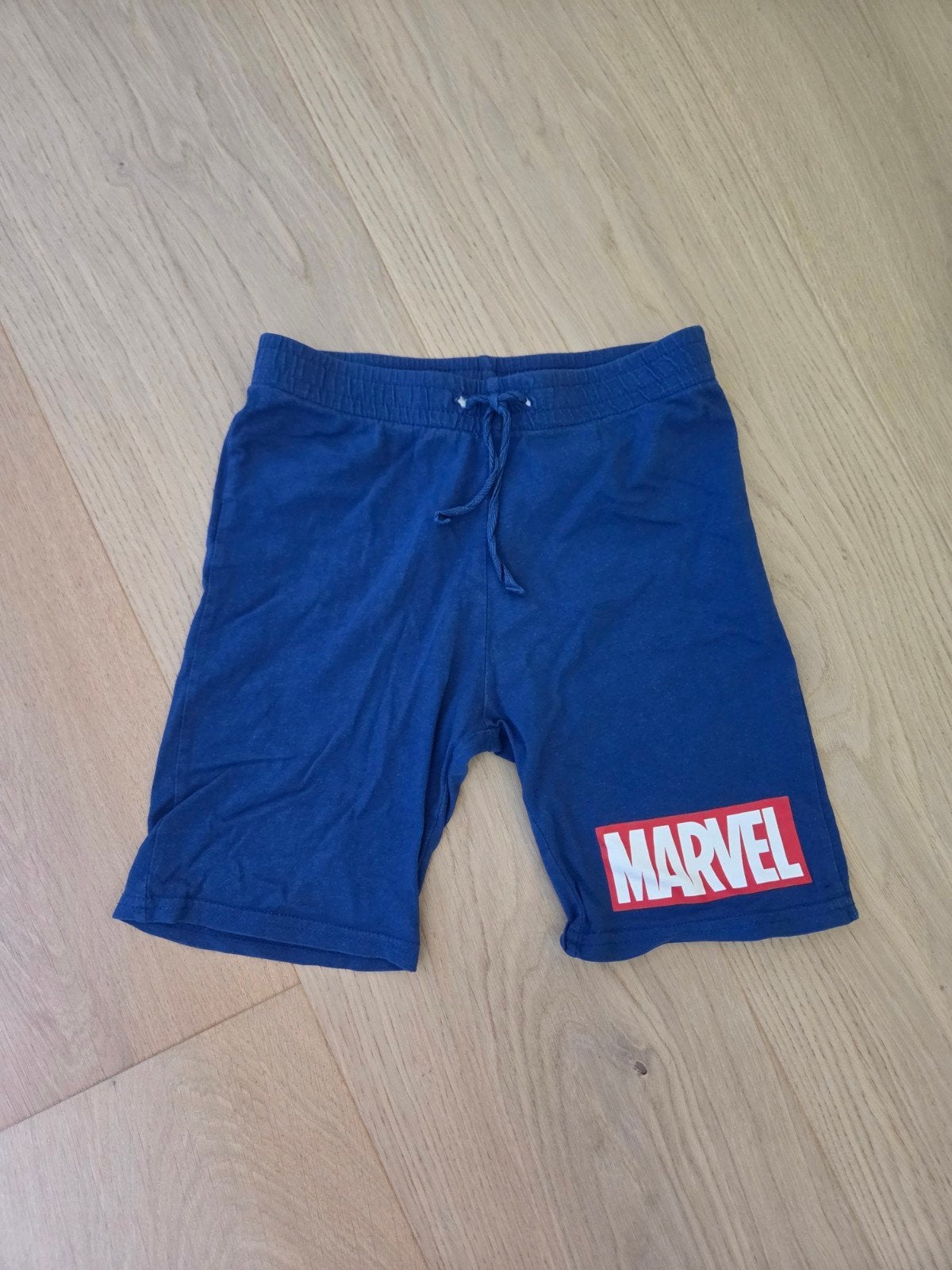 Lichte short Marvel H&M - maat 116 - 6 jaar, Kinderen en Baby's, Kinderkleding | Maat 116, Ophalen of Verzenden, Gebruikt, H&M