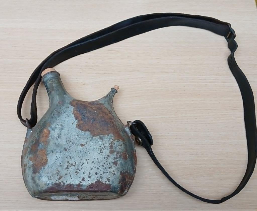 Gourde Française 1877 avec sangle d'époque très bon état, Enlèvement ou Envoi, Armée de terre, Autres types