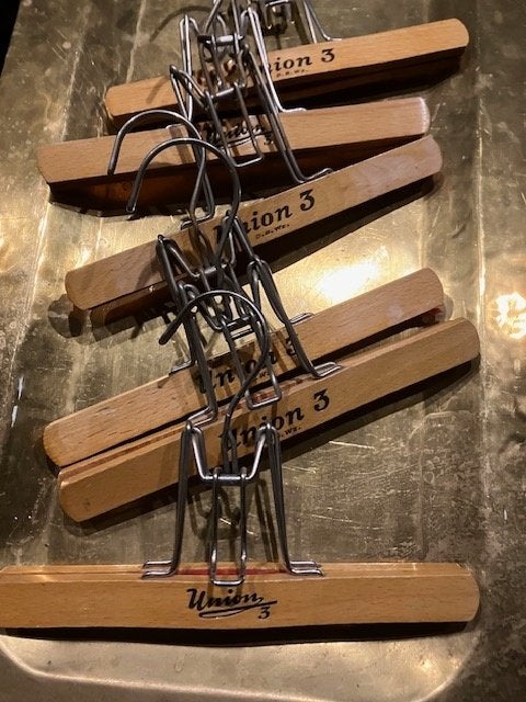RETRO TROUSER HANGERS UNION 3 HOUTEN KLEERHANGERS KAPSTOKKEN, Ophalen of Verzenden, Gebruikt, Hout