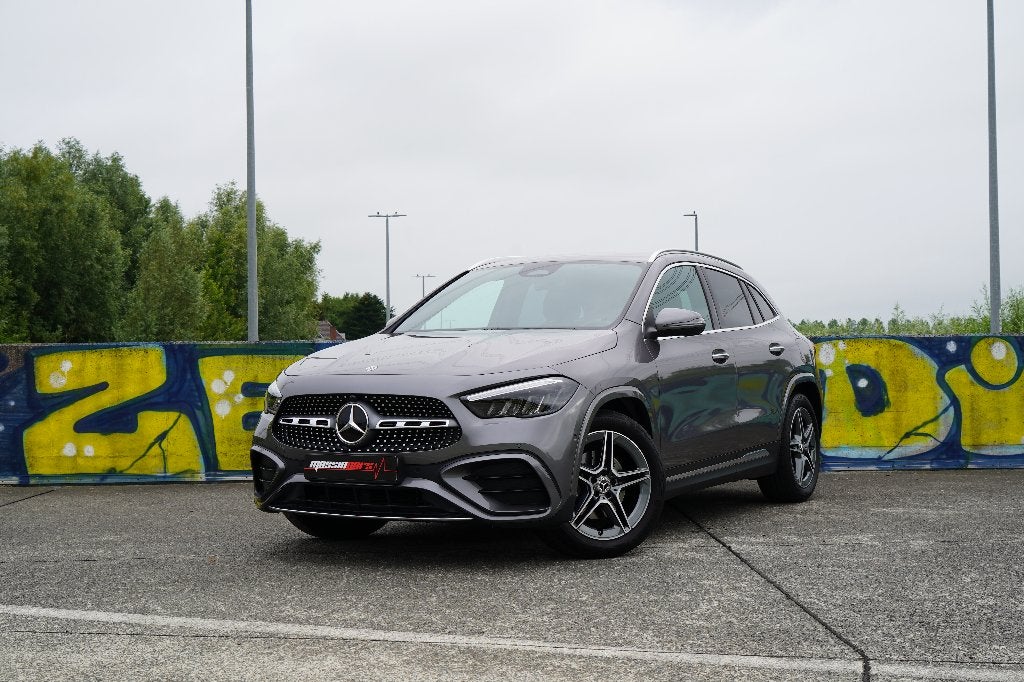 Prachtige Mercedes GLA 200 AMG-Line VOL OPTIES!, Auto's, Mercedes-Benz, Dealer onderhouden, 4 cilinders, https://public.car-pass.be/vhr/7689a6ad-492e-490a-a0f9-72f0ff802945