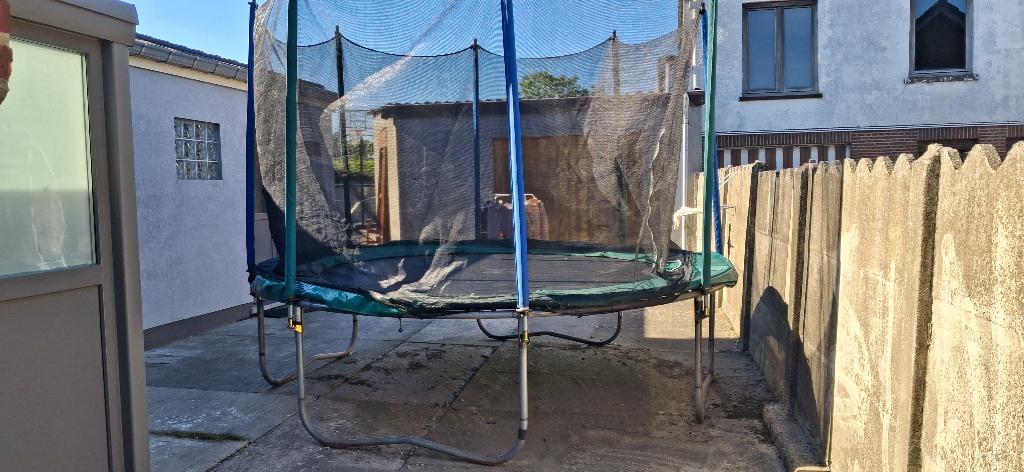 trampoline, Enfants & Bébés, Jouets | Extérieur | Trampolines, Enlèvement, Utilisé