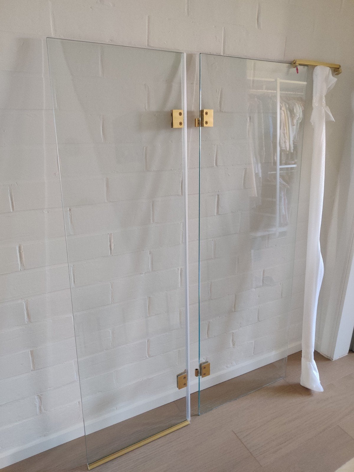 Glazen badwand met vouwdeur van het Italiaanse merk PDP, Doe-het-zelf en Bouw, Ophalen, Zo goed als nieuw, Glas, Overige typen