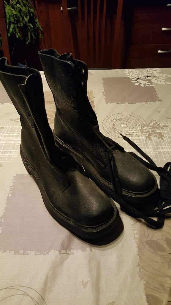 army bones high (taille 44) et low (taille 45) neufs, Vêtements | Hommes, Chaussures, Enlèvement, Neuf, Noir, Bottes