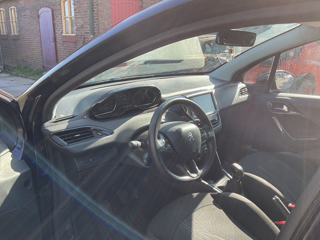 ENSEMBLE AIRBAG + TABLEAU DE BORD 208 I (CA / CC / CK / CL), Kontakt-peugeot@peugeot.com, Utilisé, Peugeot Deutschland GmbH, Bahnhofsplatz
65423  Rüsselsheim, DE