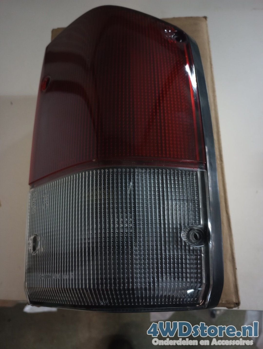 Rechter achterlicht van een nissan patrol Y60 Bouwjaar 1993, Neuf, -, -, -