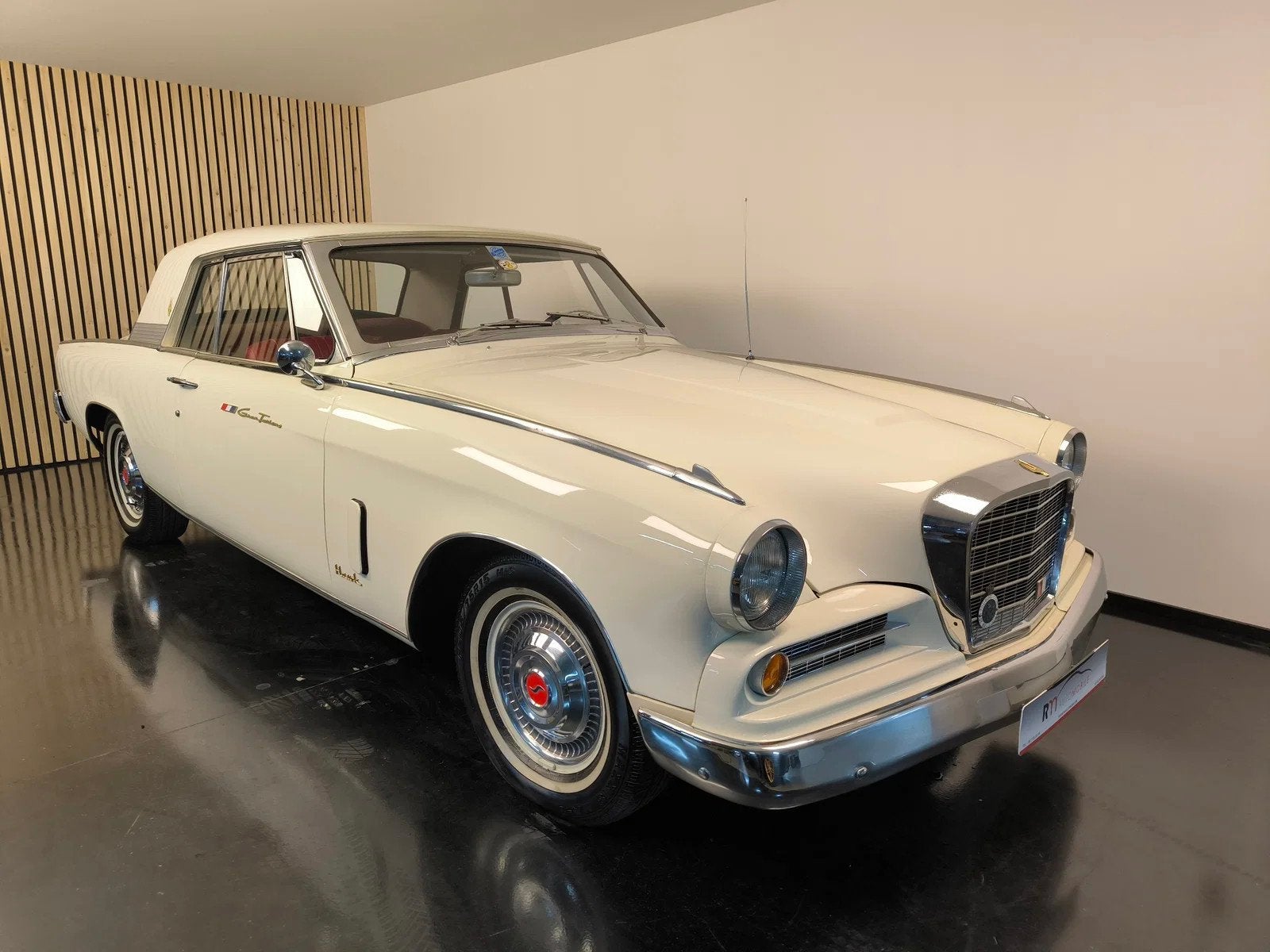 Studebaker GT Hawk Coupé v8 BVM (bj 1963), Auto's, Overige merken, 4 zetels, Wit, Handgeschakeld