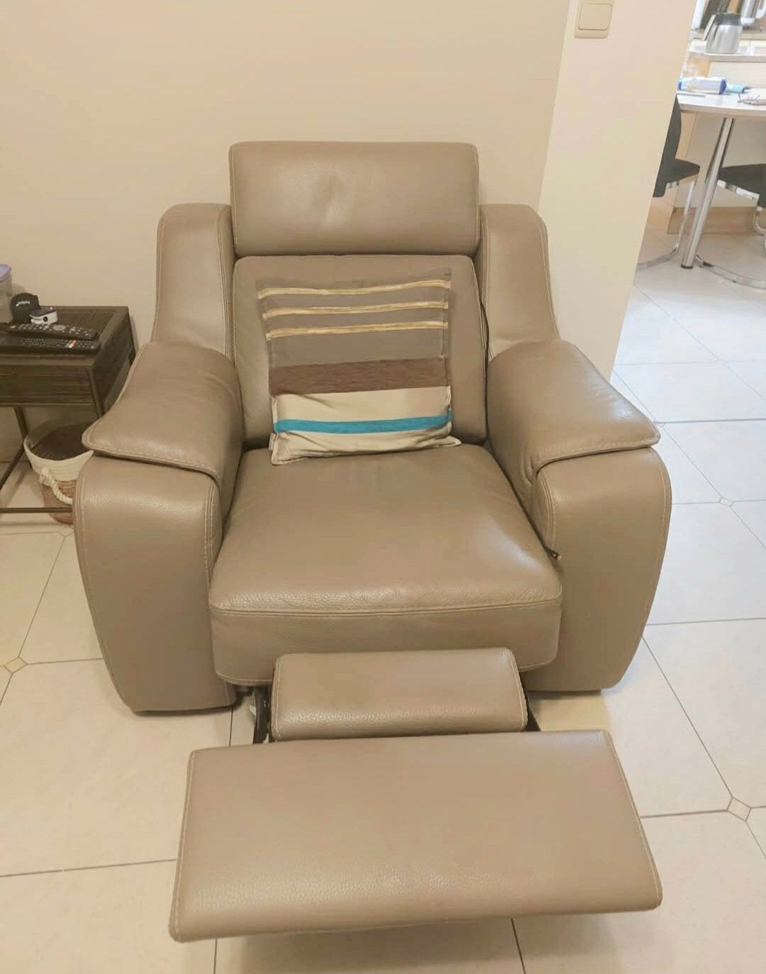 2Fauteuils en cuire électrique 600€, Enlèvement, Comme neuf, Cuir