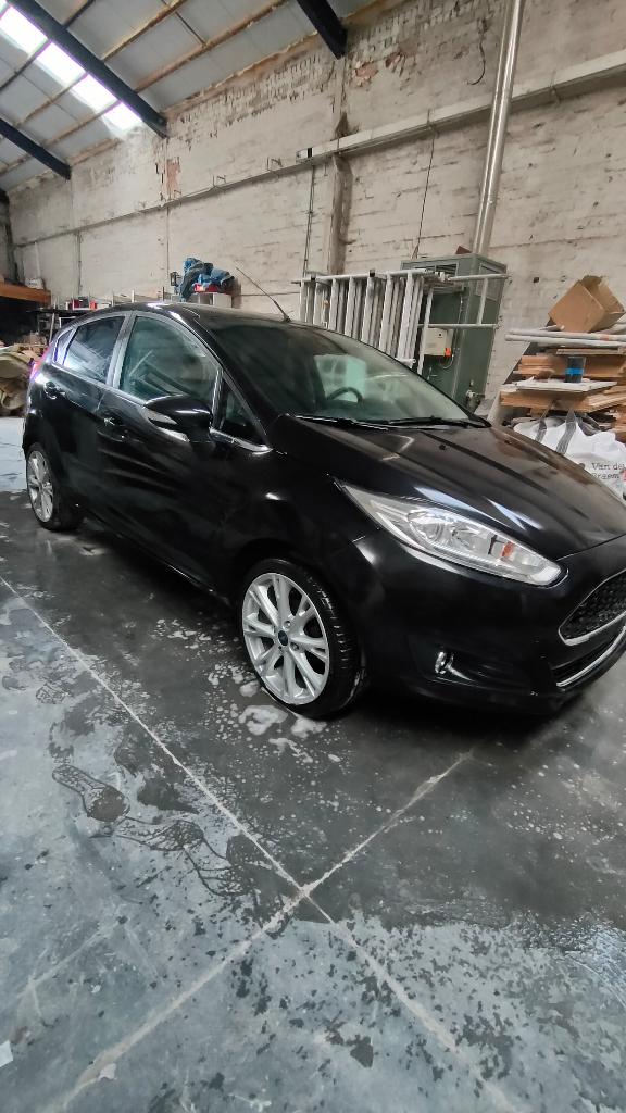 Ford Fiesta 2016, MK7 lifting Diesel, Euro 5, Parkeersensor, 4 cilinders, Zwart