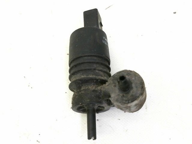 RUITENSPROEIERPOMP VOOR Mitsubishi Colt (Z2 / Z3), Gebruikt, Dhr. M. Roggen, Marinus@Japoto.nl, Stadsweg 37 37
9917 PV  WIRDUM GR., NL