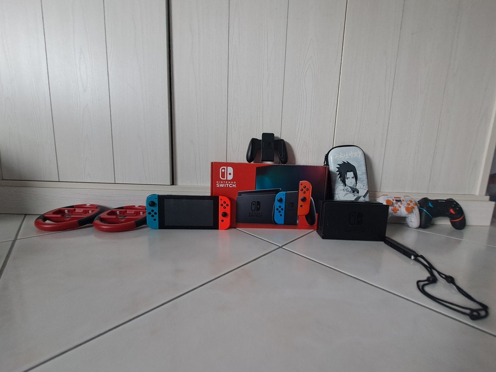 Nintendo Switch 1 + jeux + 2 manettes + 2 volants mariokart, Consoles de jeu & Jeux vidéo, Enlèvement ou Envoi, Switch Original