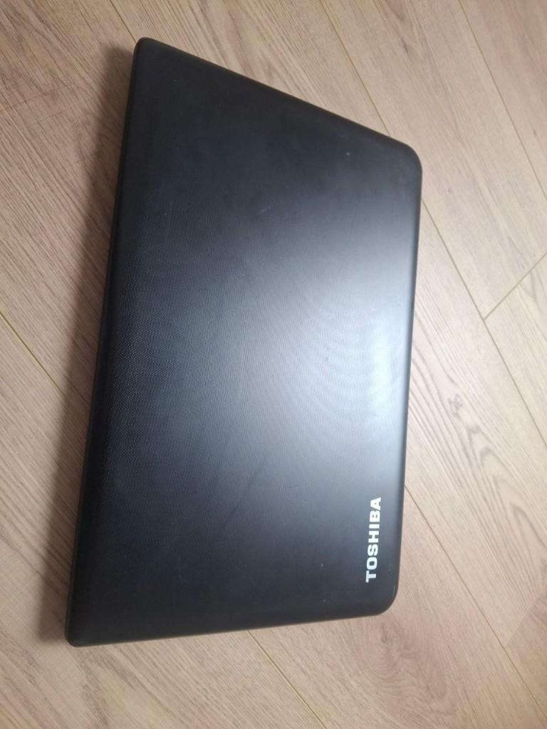 Ordinateur portable Toshiba Satellite C70-B, Toshiba, HDD, 17 pouces ou plus, 8 GB