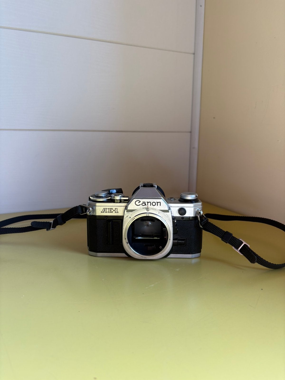 Canon AE-1 spiegelreflexcamera (SLR), Ophalen, Camera