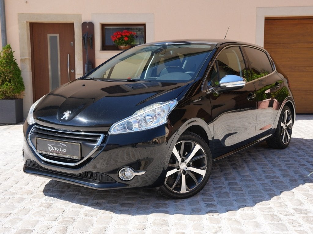 Peugeot 208 1.6 VTI 120 Féline 5 portes/Toit pano/Navi, Voorwielaandrijving, Euro 5, 4 cilinders, 1165 kg