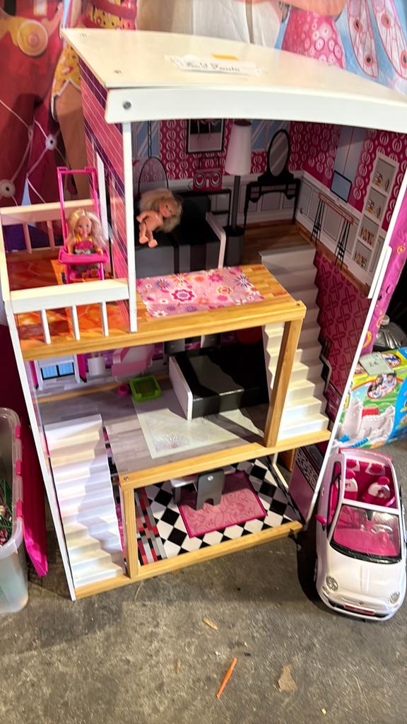 Barbiehuis en auto, Kinderen en Baby's, Speelgoed | Poppenhuizen, Ophalen, Zo goed als nieuw
