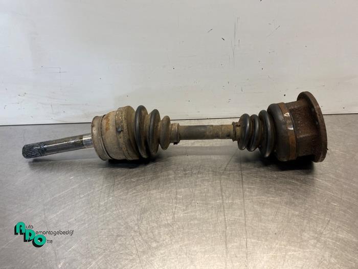 Aandrijfas rechts-voor van een Nissan Terrano (Terrano II 93, Gebruikt, -, -, Ophalen of Verzenden