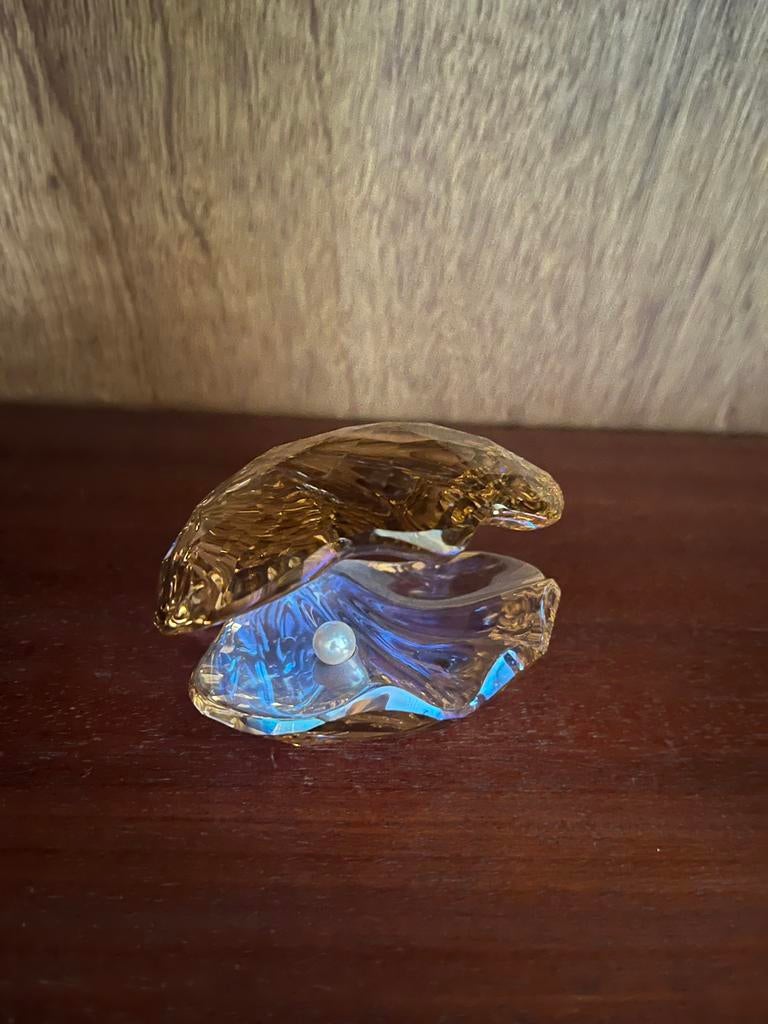 Swarovski Oester/Schelp met parel, Verzamelen, Ophalen of Verzenden, Zo goed als nieuw, Figuurtje