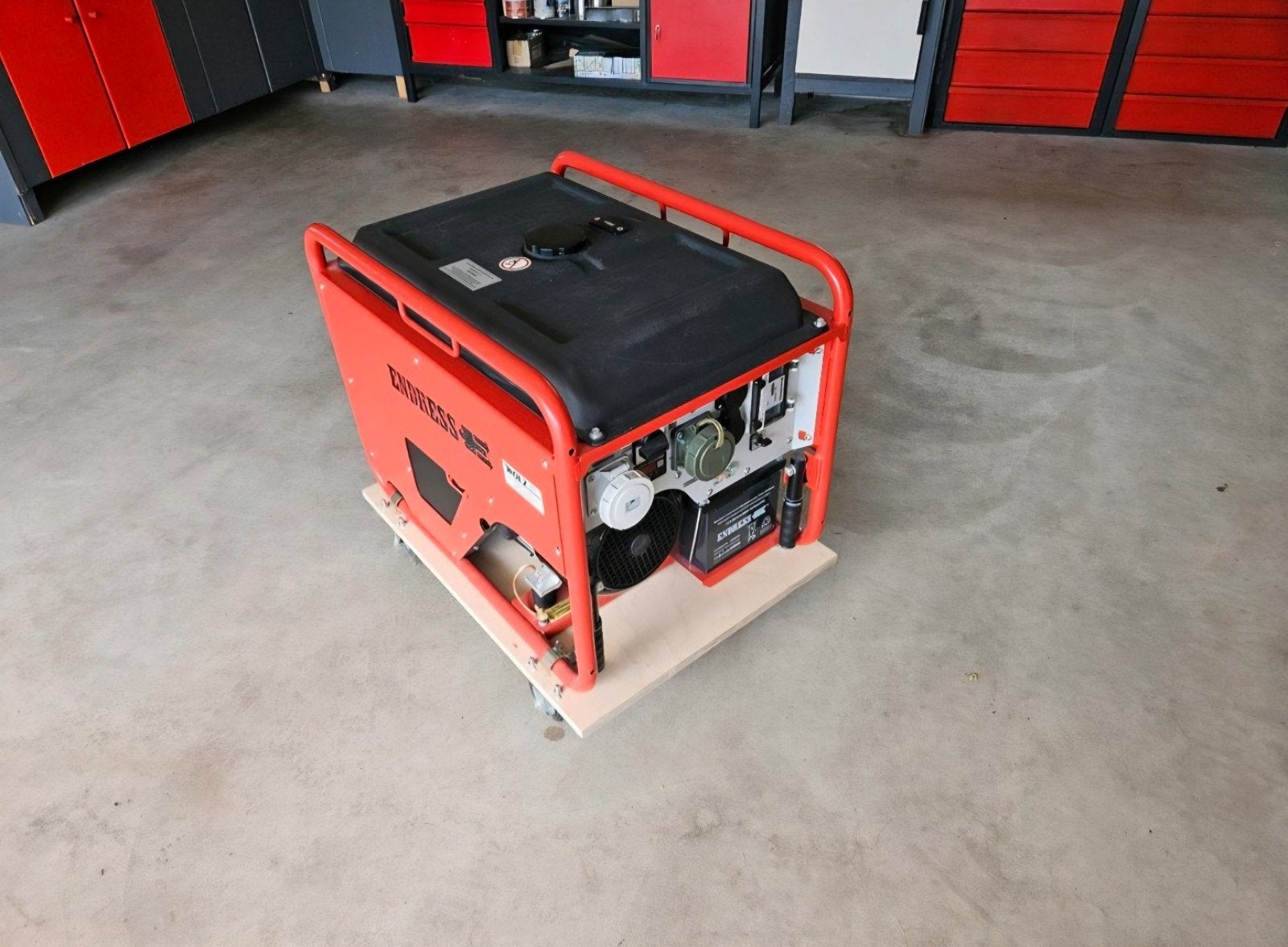 Générateur Endress essence Honda GX390, Enlèvement, Remplie, Comme neuf