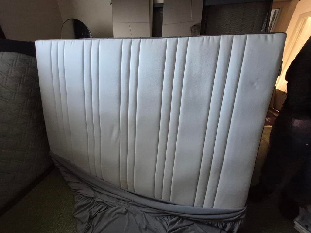 IKEA HÖVÅG Matras 140x200, Huis en Inrichting, Slaapkamer | Matrassen en Bedbodems, Ophalen