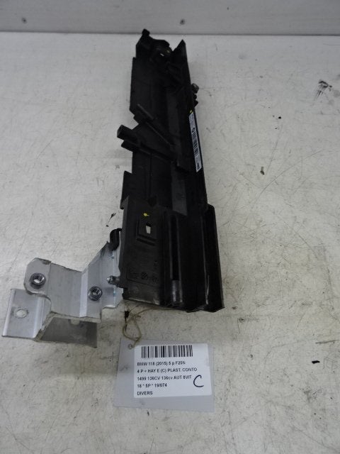 DIVERS DIVERS BMW 1 serie (F20) (01-2010/06-2019), Autos : Pièces & Accessoires, Utilisé, BMW, Petuelring 130
80809  München, DE