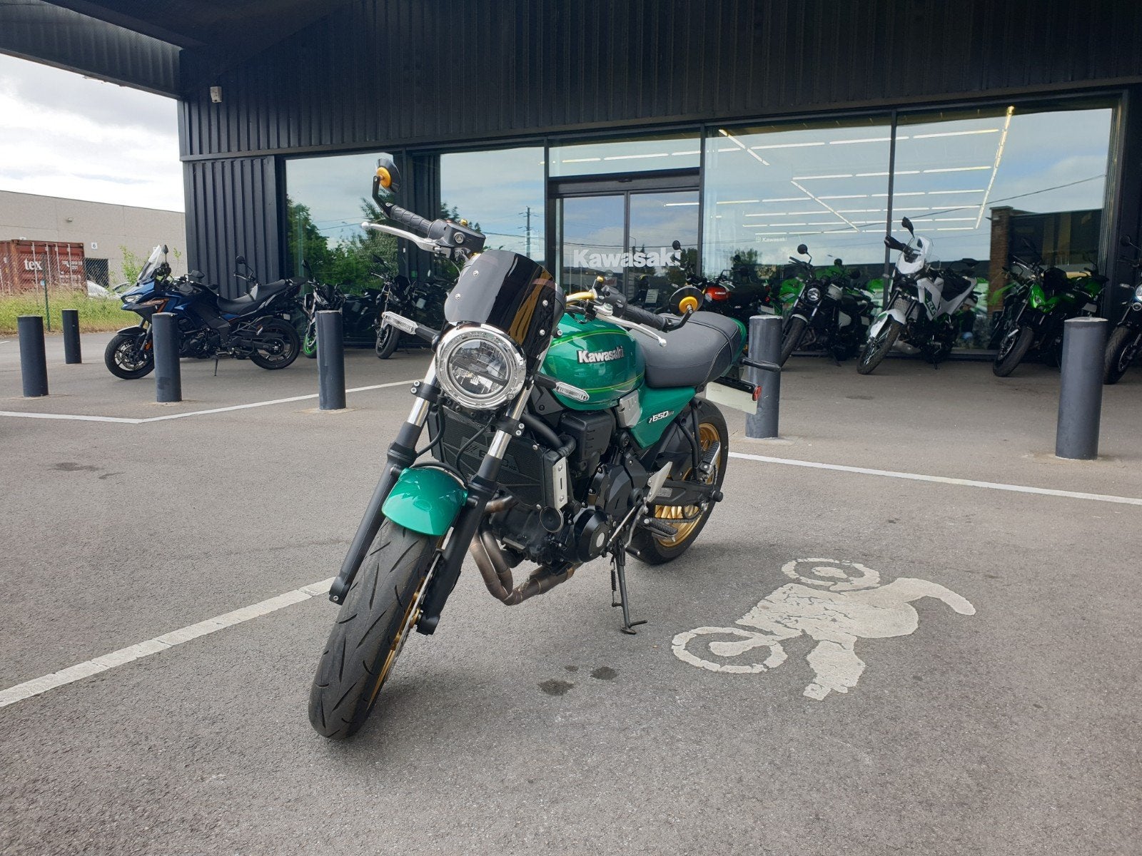 Kawasaki Z650RS – 2023 – 4 000 km – 6 300 €, Particulier